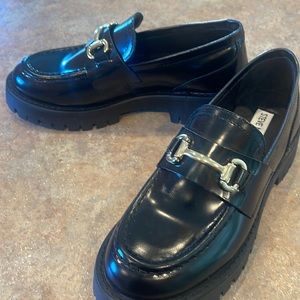 Steve Madden black loafer size 7 women’s
